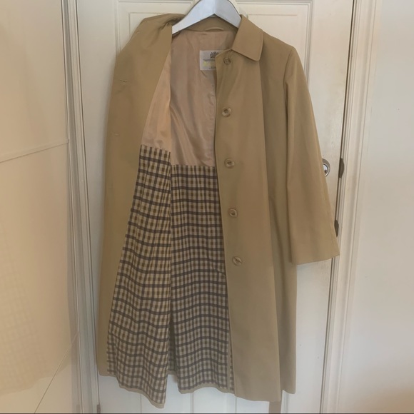 Vintage Aquascutum of London Trenchcoat - Picture 6 of 11